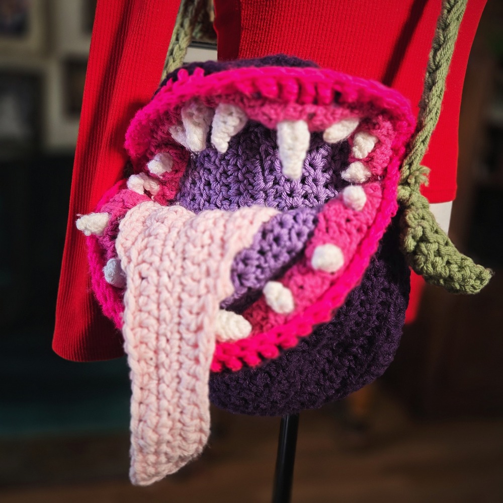 Carnivorous Plant‎ Bag Hand Crocheted Venus Fly Trap Crossbody Purple Pink Green
